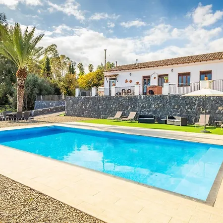 Vittoria Holidays