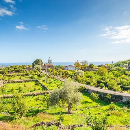 Vittoria Holidays شقة
